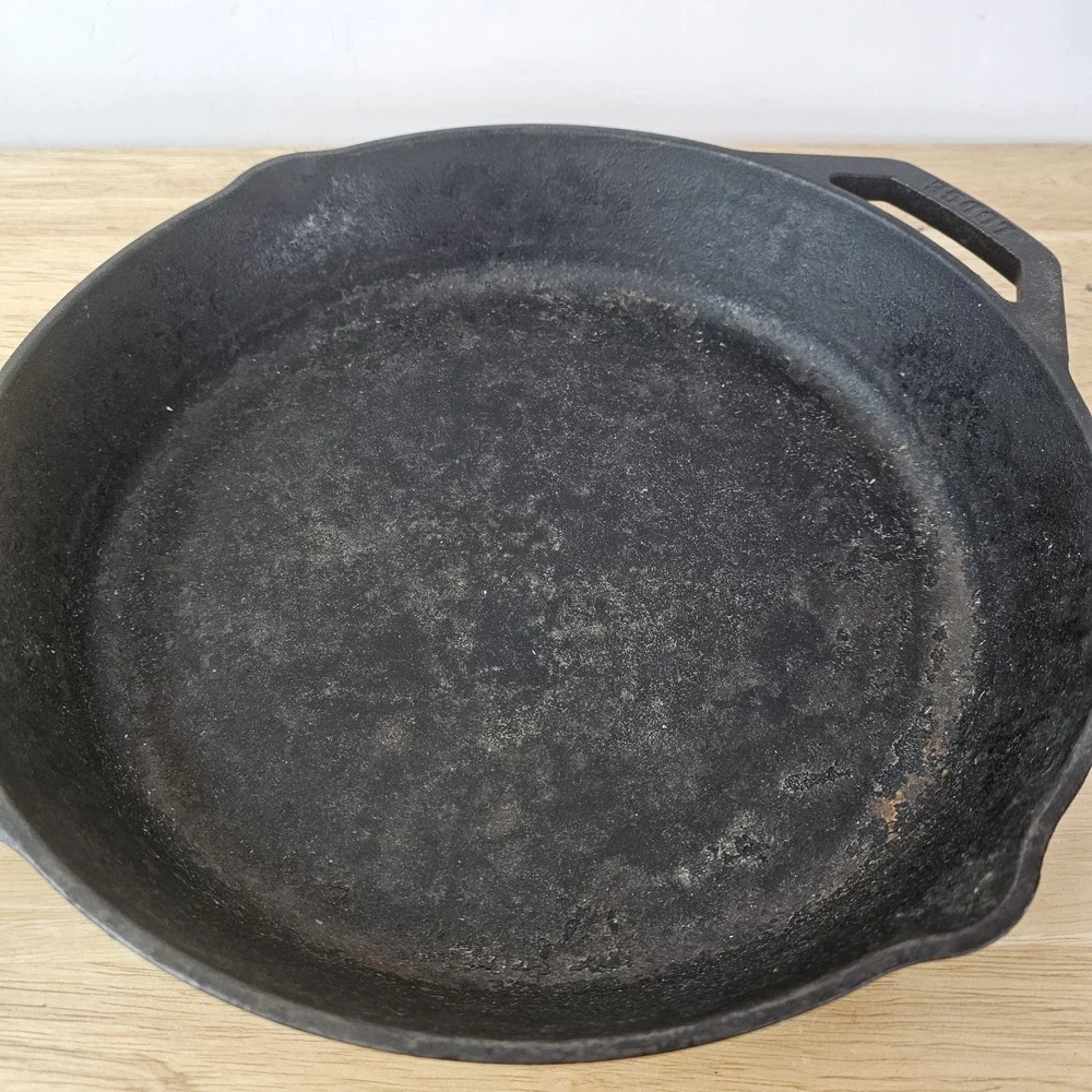 Lodge Skillet‎ 3-Notch Black Cooking Cast Iron Pan Heavy